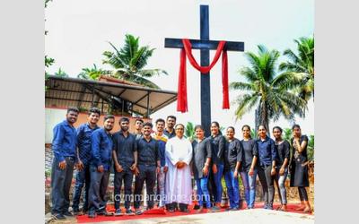 ICYM Nithyadar organised the 'Way of the Cross' on Good Friday